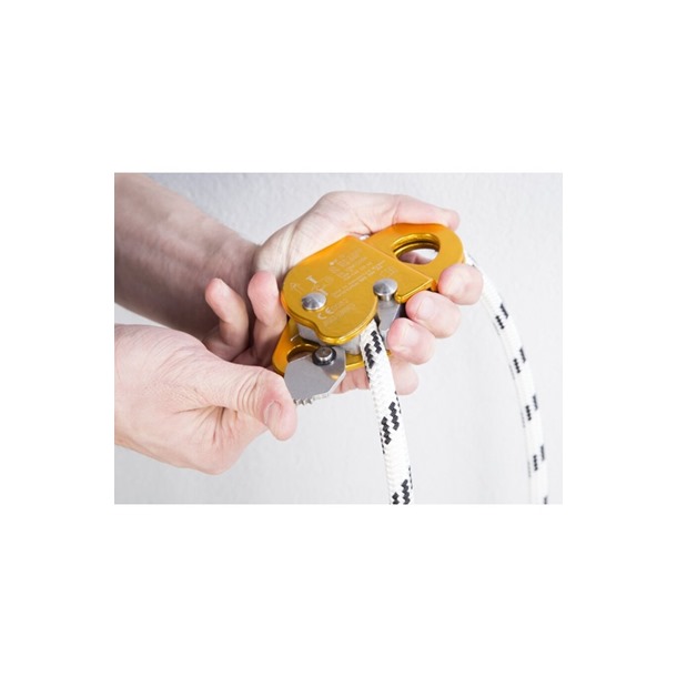 G-Force Guided Fall Arrester connected on 12mm Kernmantle Rope 