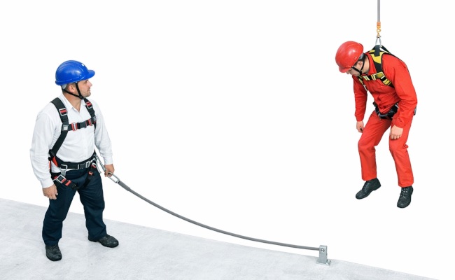 Fall restraint vs fall arrest