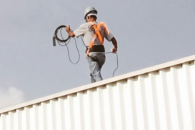 Working safely on a flat roof