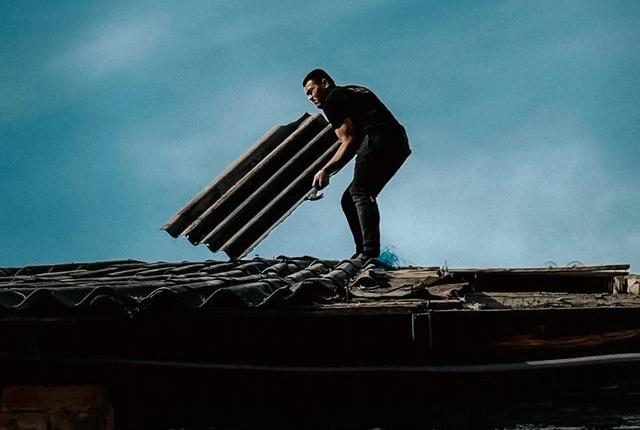 Working at height on a fragile roof surface